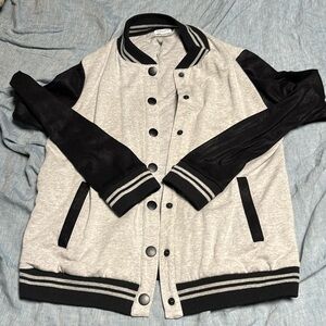 Splendid size XS varsity snap jacket - sweatshirt material